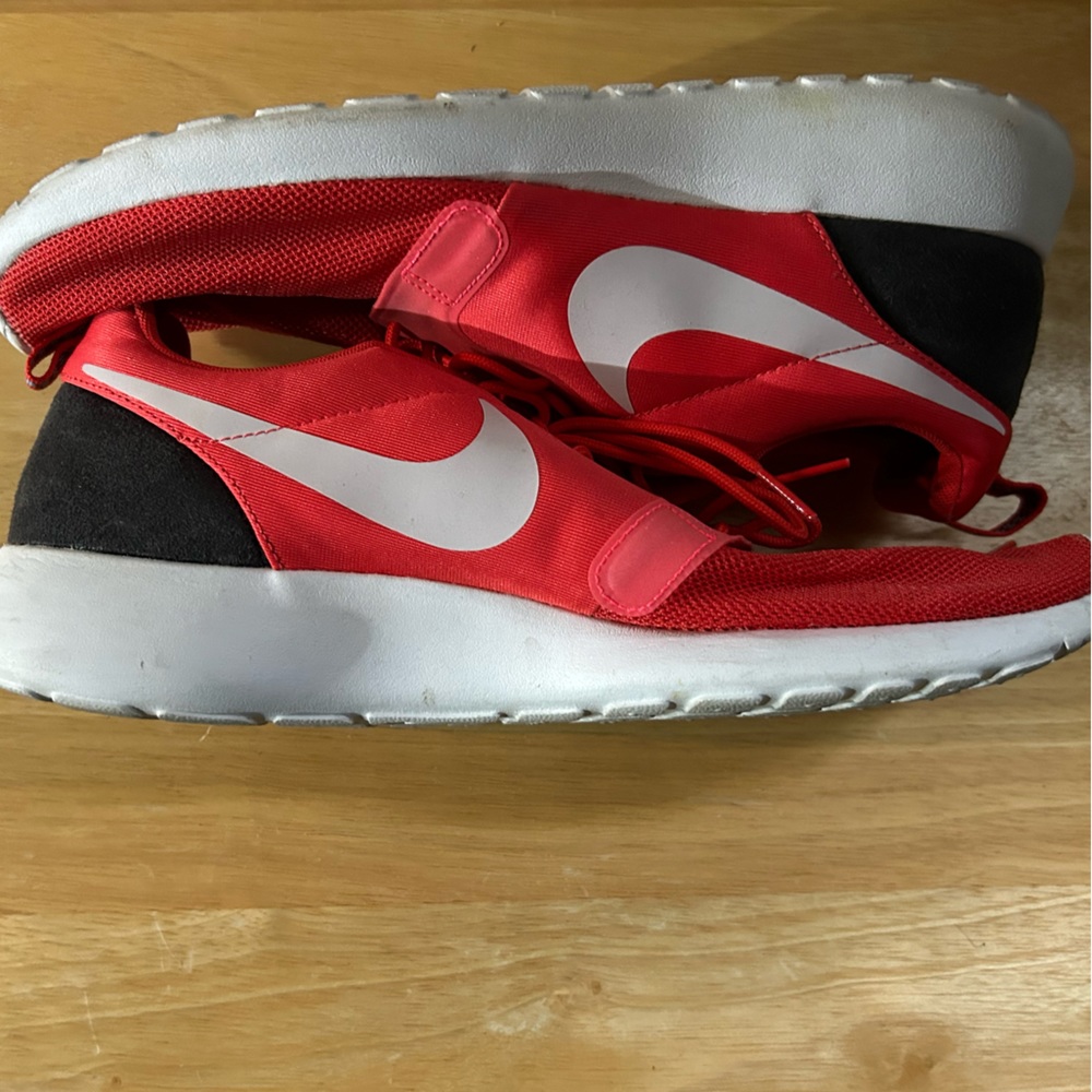 Red Nike Roshes, Size 12, Like new.